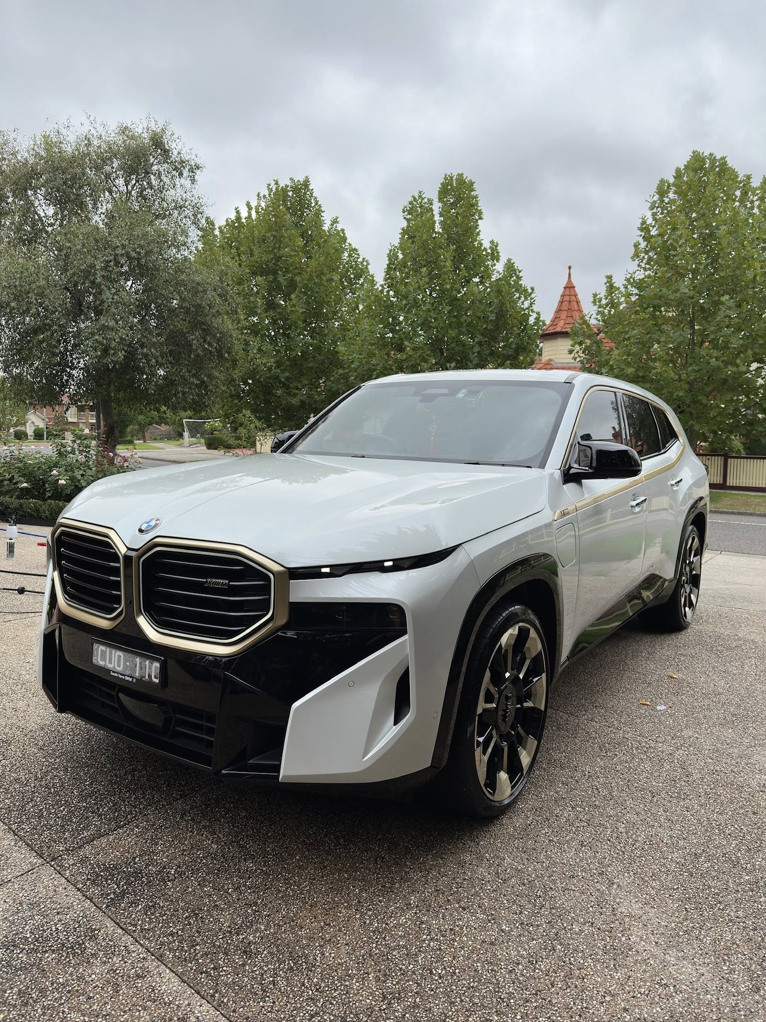 BMW XM exterior