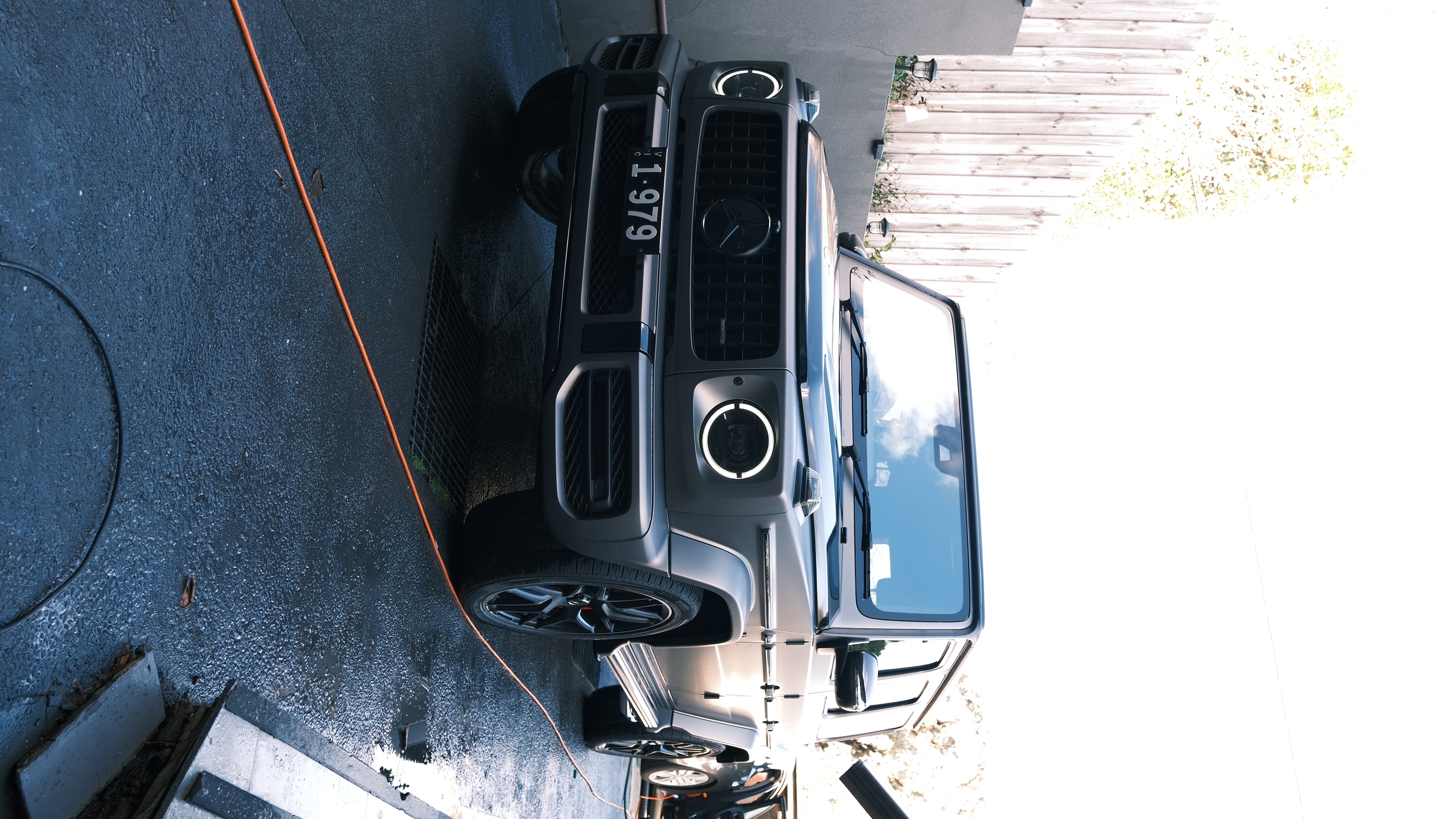 Mercedes-AMG G 63 MANUFAKTUR Edition front exterior after detailing